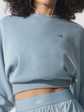 ALO Yoga Light Blue Cropped Sweatshirt